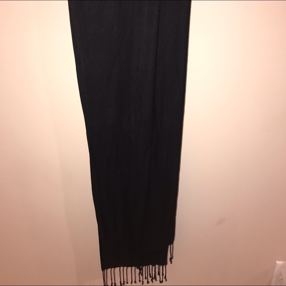 Black fringe cotton scarf